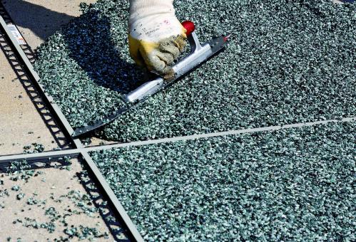 Spachtel mit Dehnfuge